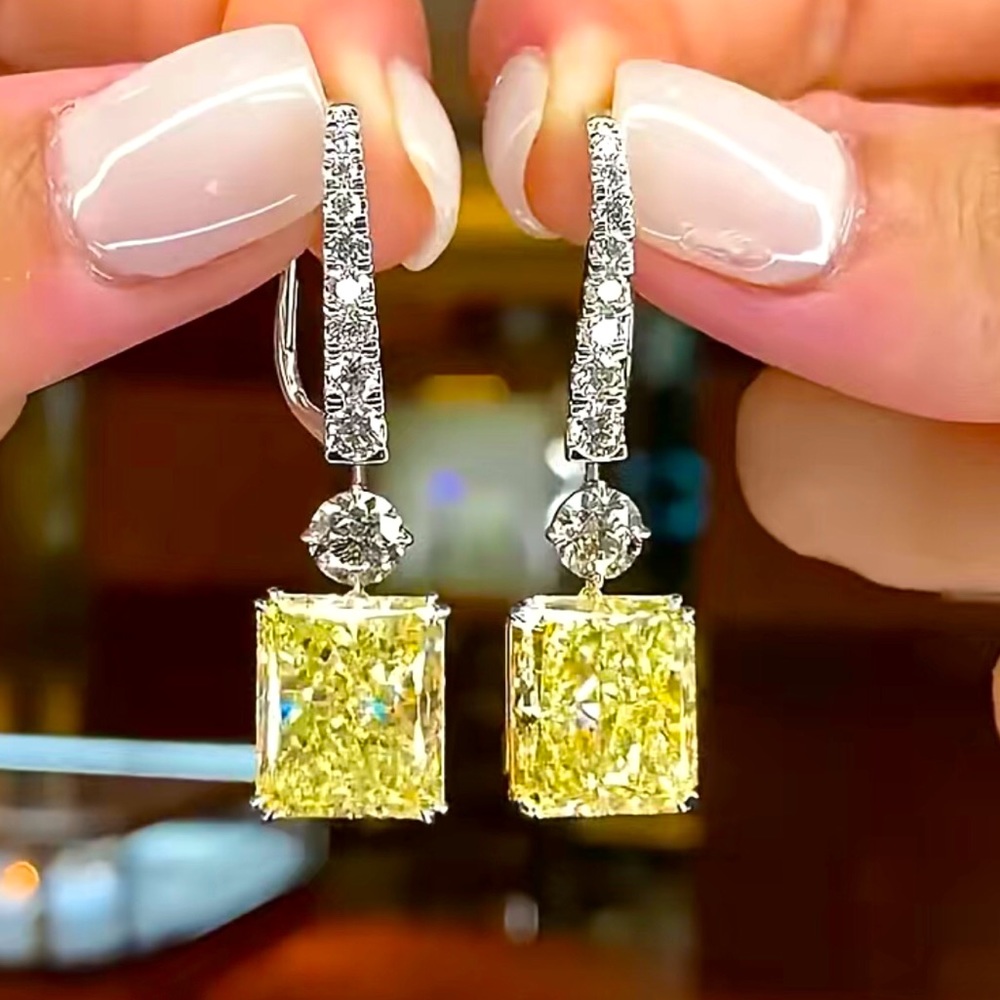 ✨✨✨Dainty 7ct Canary Drop Earring / Dangle Chandelier Earring✨✨✨